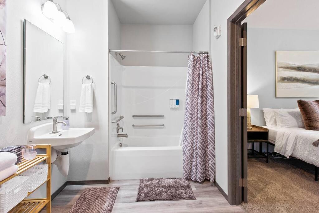 Full Ada Unit - 2 Bed 2 Bath Unit Near Downtown Apartment Spokane Exterior foto